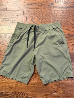 32 Cool Men's Olive Green Performance Drawstring Shorts size Large